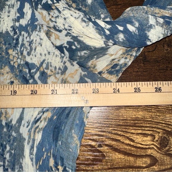 Maggie Barnes Top Womens 2X Blue Watercolor Catherine's Pleated Studded Tunic - Picture 7 of 10